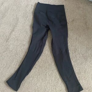 BLACK LULULEMON LEGGINGS